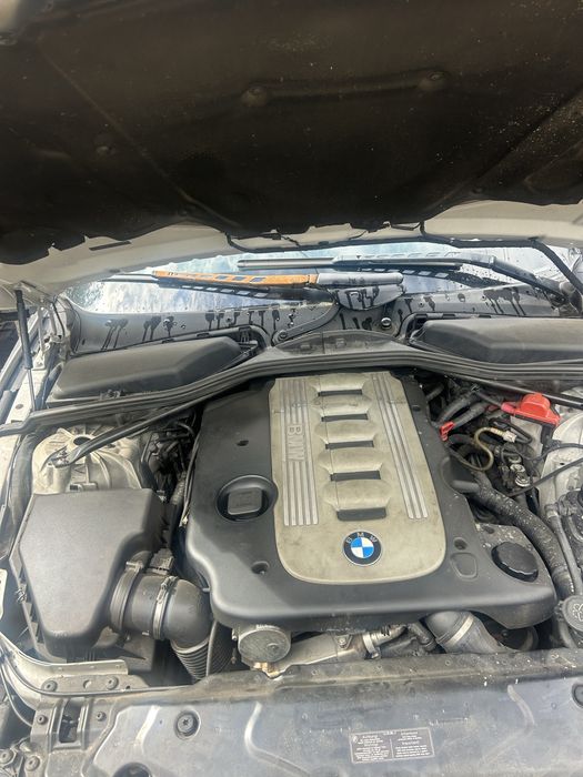 Продавам Необорудван двигател 535d 272