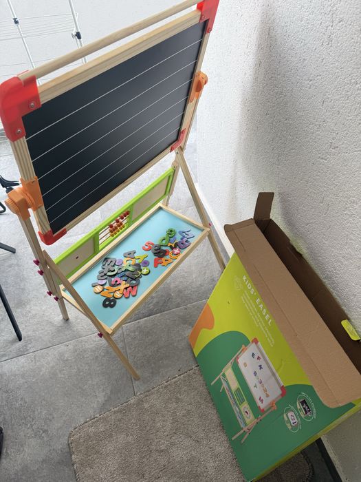 Tabla de scris doar desfacuta si montata