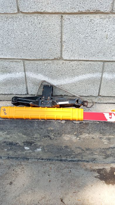 Продам домкрат 850кг