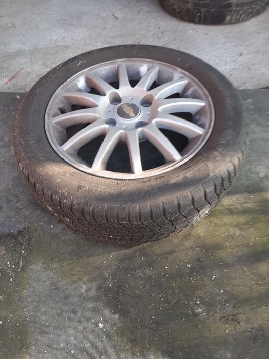 Vînd 4 roti si roata de rezerva