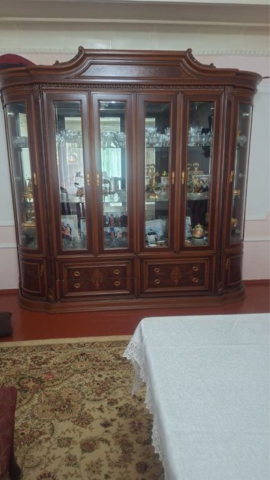 Стенка для гостинойГорка в гостинуюВитрина