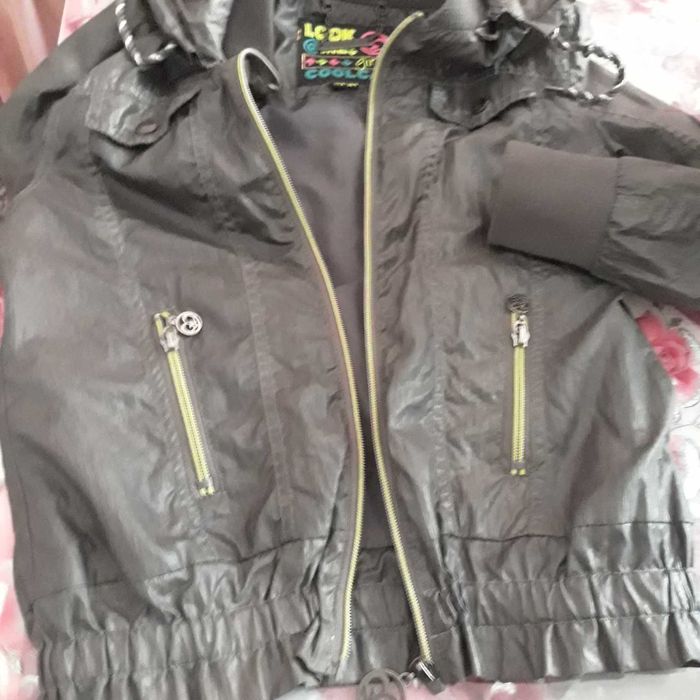 Зелено Яке с качулка