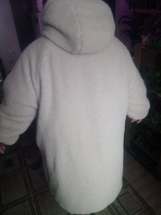 Продам двухстороннее зимнее пальто 62 р
