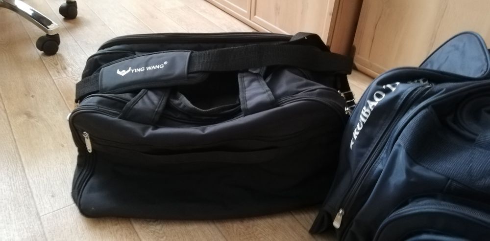 Продам дорожные сумки.