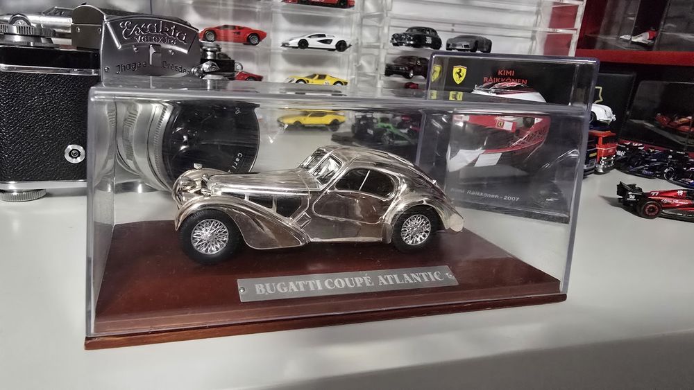 Bugatti Atlantic - Silver Cars Collection