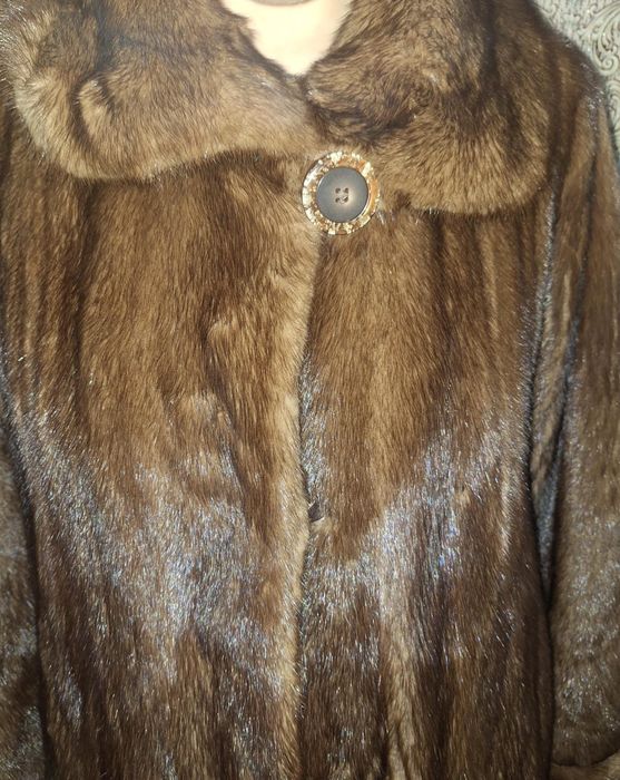 Продам норковую шубу