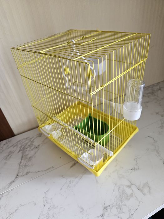 Продаю клетку для попугаев