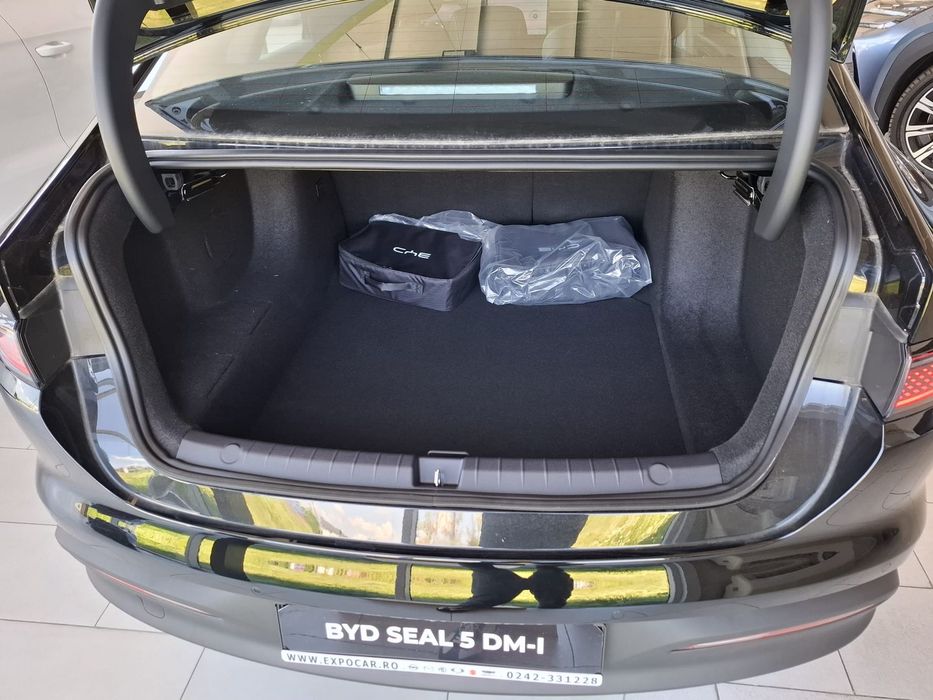 Byd Seal 5 BYD SEAL 5 DM-i echipare COMFORT / plug-in cu livrare imediata