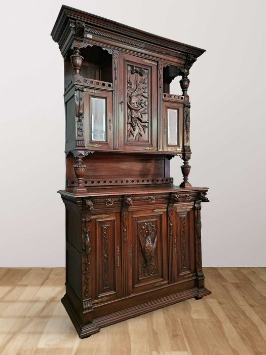 Уникален антикварен ловджийски бюфет от масивен дъб – края на XIX век