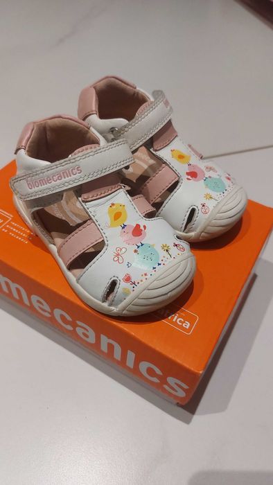 Biomecanics сандали за прохождане номер 19