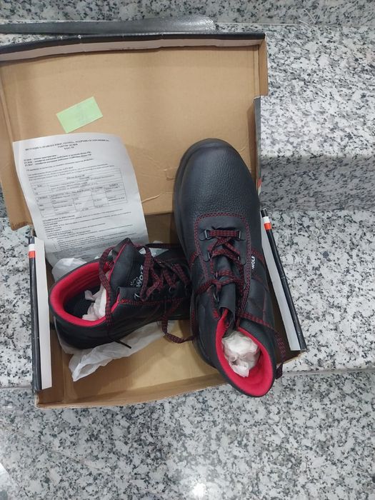 Работни обувки 42 номер