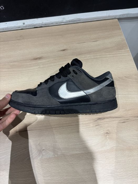 Nike dunk black metalic silver