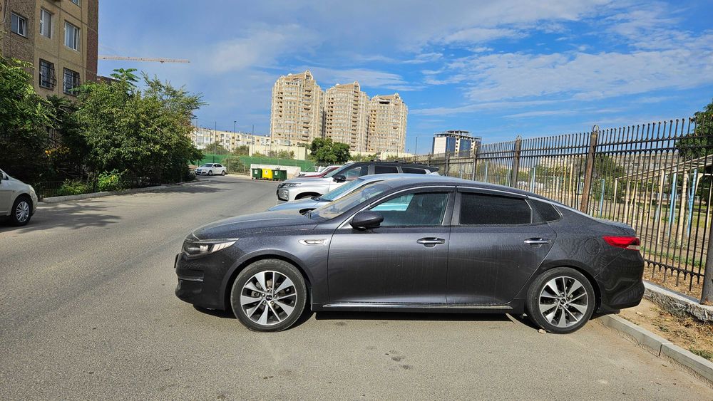 Продам KIA К-5 в идеале