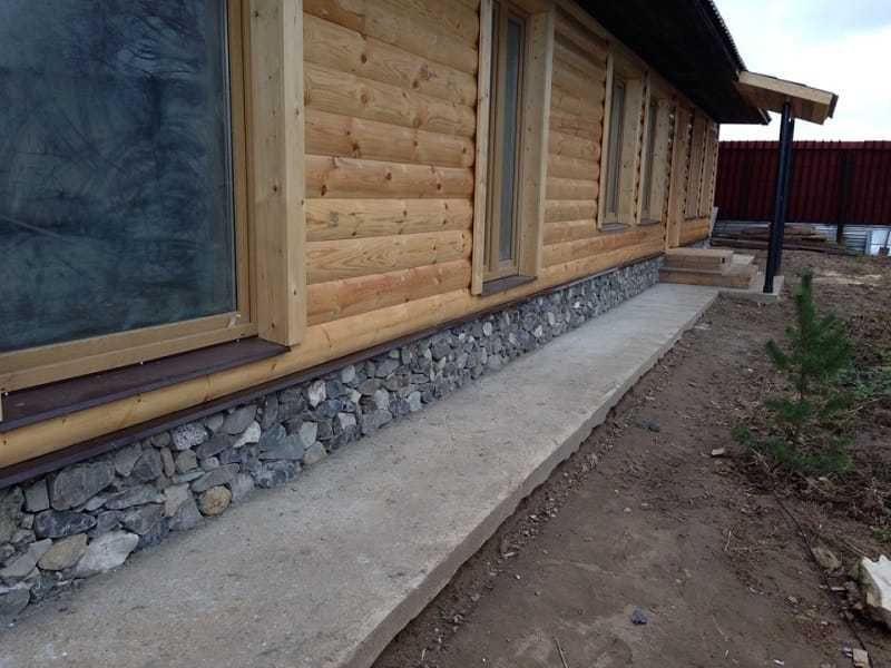 Отделка цоколя, отмостка