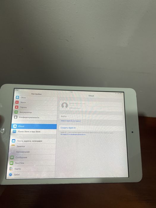 iPad mini 64 ГБ всё работает