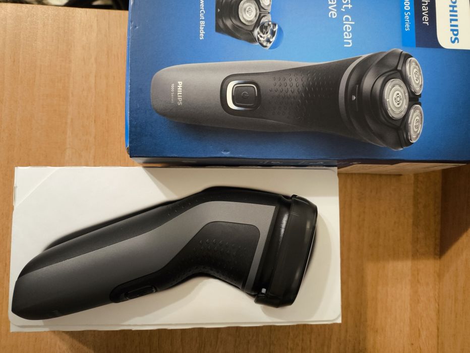 Новая Бритва Phillips S1142