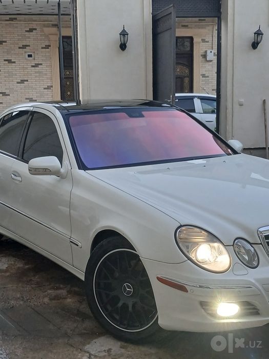 Mercedes Benz  W211