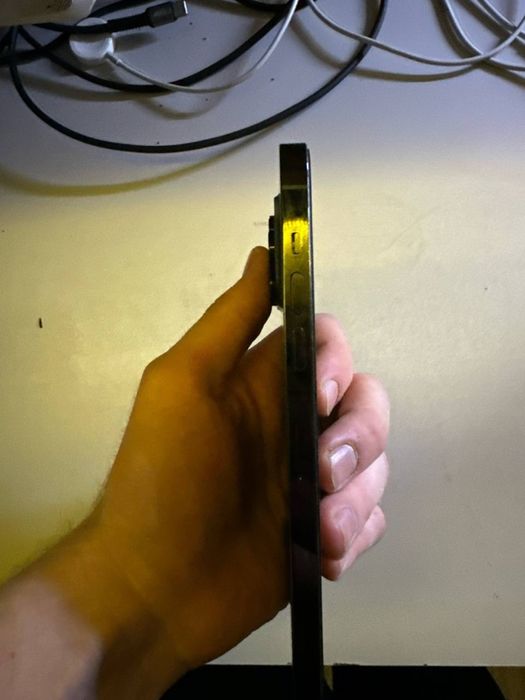 Продам айфон 14 про макс