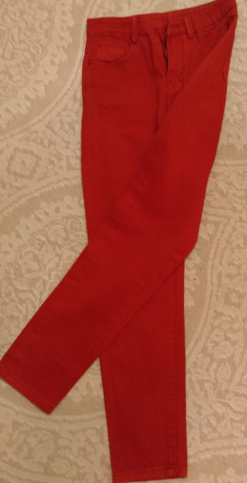 Продам женские джинсы