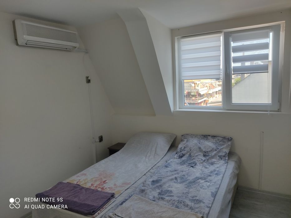 Студио за нощувки с парко място в град Бургас във Възраждане