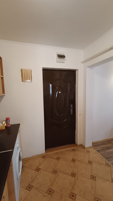 Inchiriez apartament