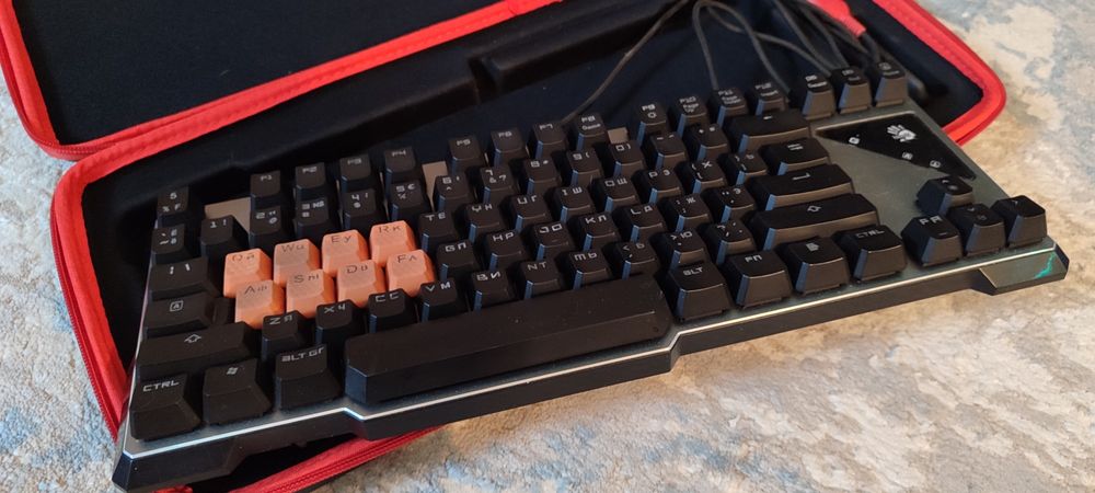 Клавиатура Bloody b700