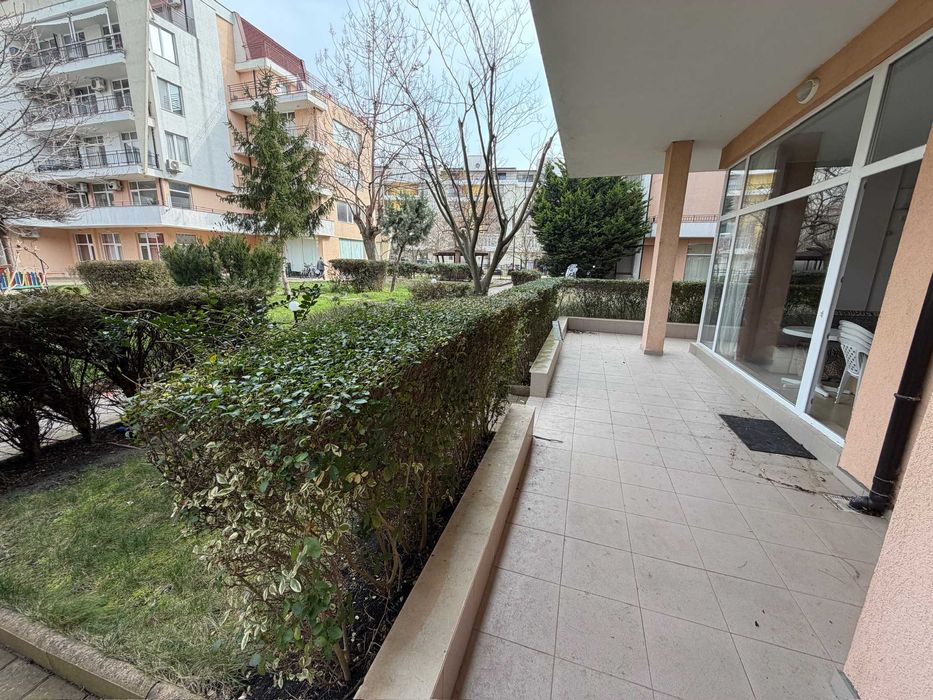 Просторен двустаен апартамент в централната част, к-с „Гранд Камелия“