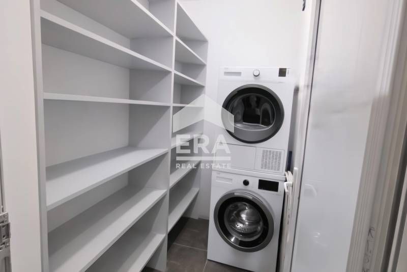 Продава се Тристаен апартамент в Кърджали, Възрожденци - 113 кв.м за 632 €/кв.м - Снимка #8