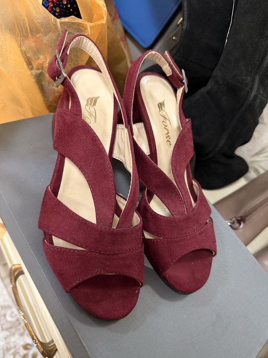 Продаю туфельки Италия