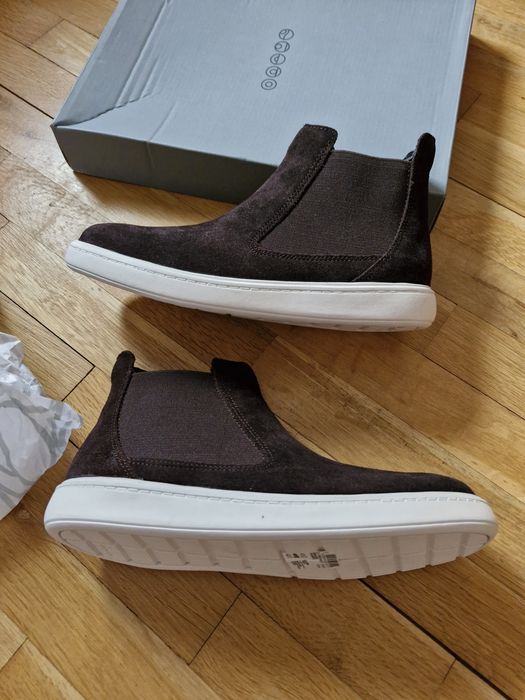 Нови боти Clarks номер 36