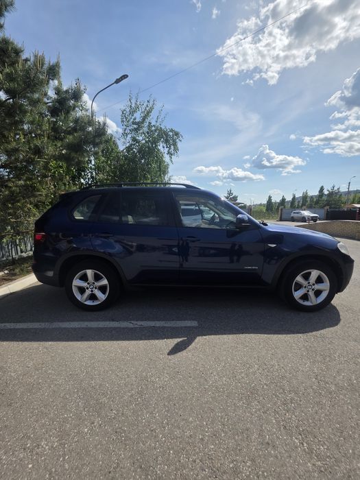 Продам BMW X5 2010г