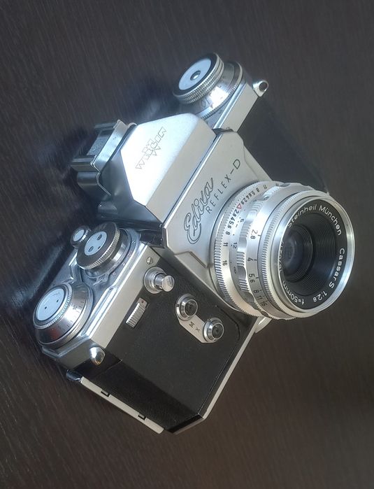 Aparat foto   SLR - EDIXA Reflex  D cu accesorii și geantă OMNICA - IMPECABIL