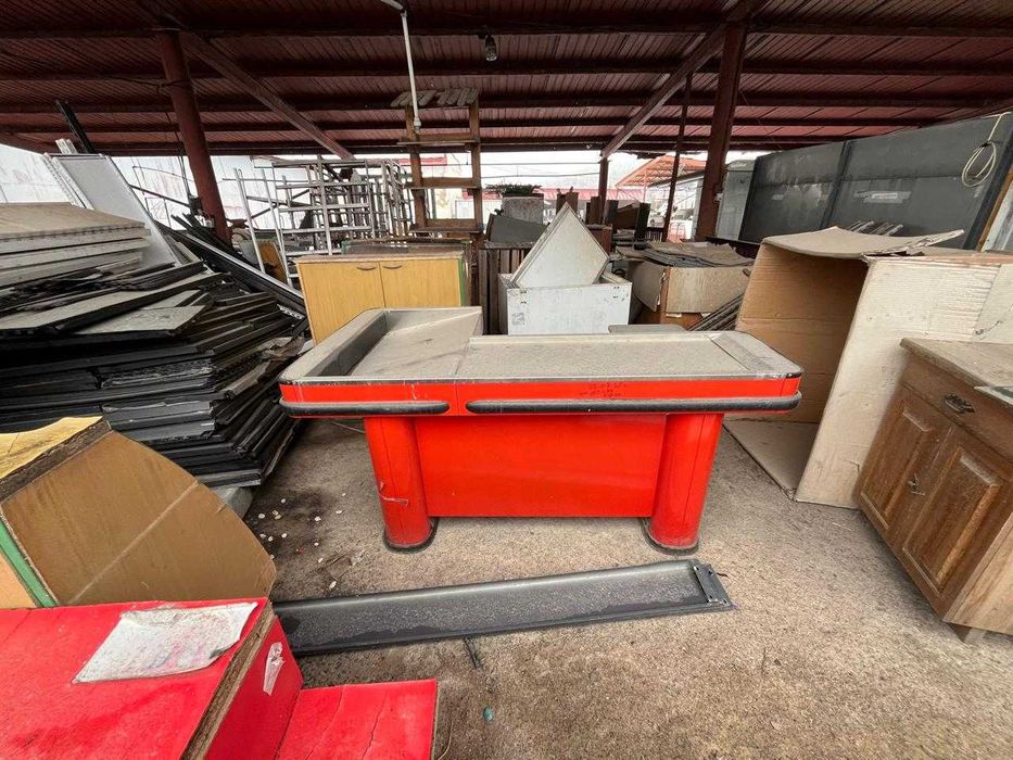 Cтеллажи разных категорий и размеров