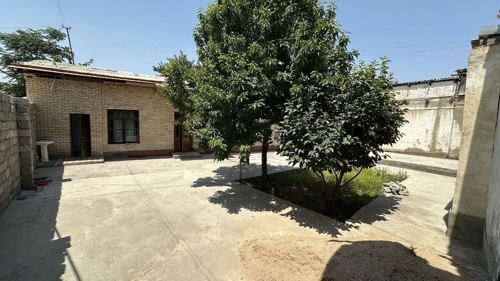 Срочно ховли сотилади!!!