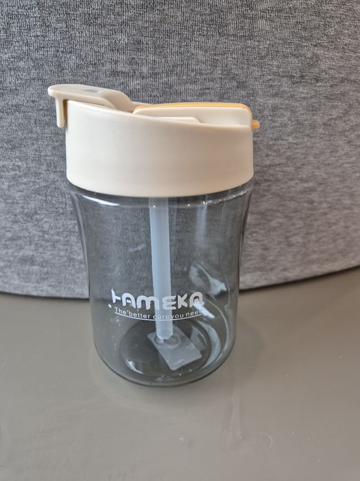 Cană cu capac și pai 550ml