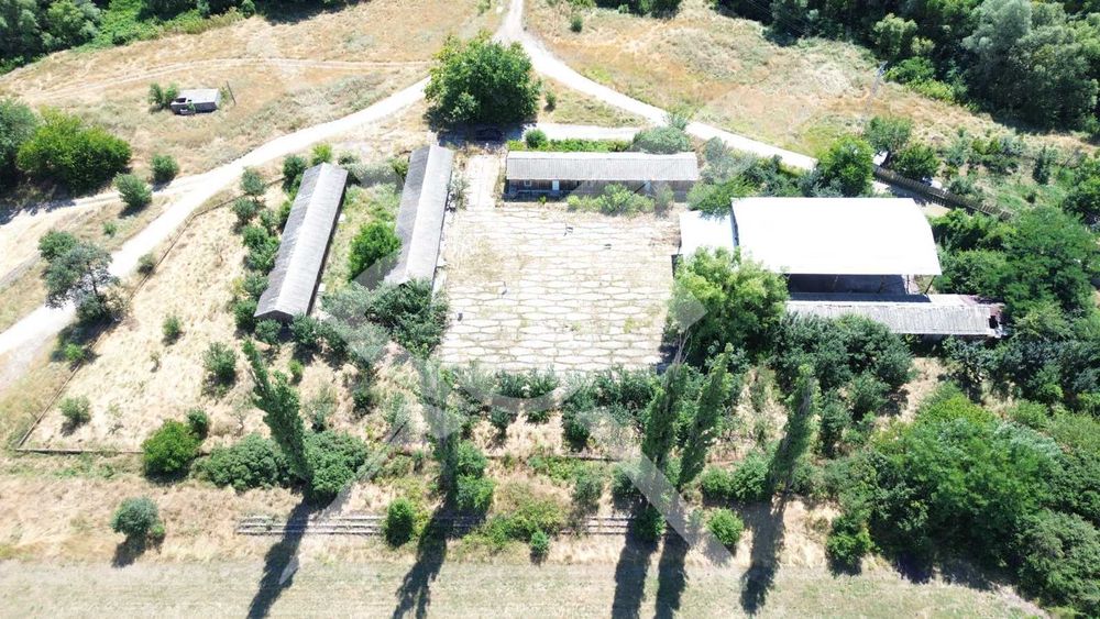 Промишлен парцел в село Златовръх 100463