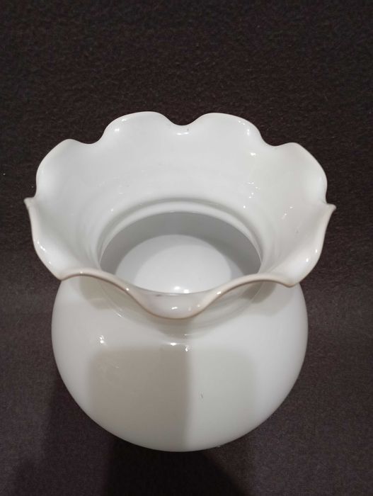 Стъклен абажур. Стъкло за лампа. Чашка за полилей