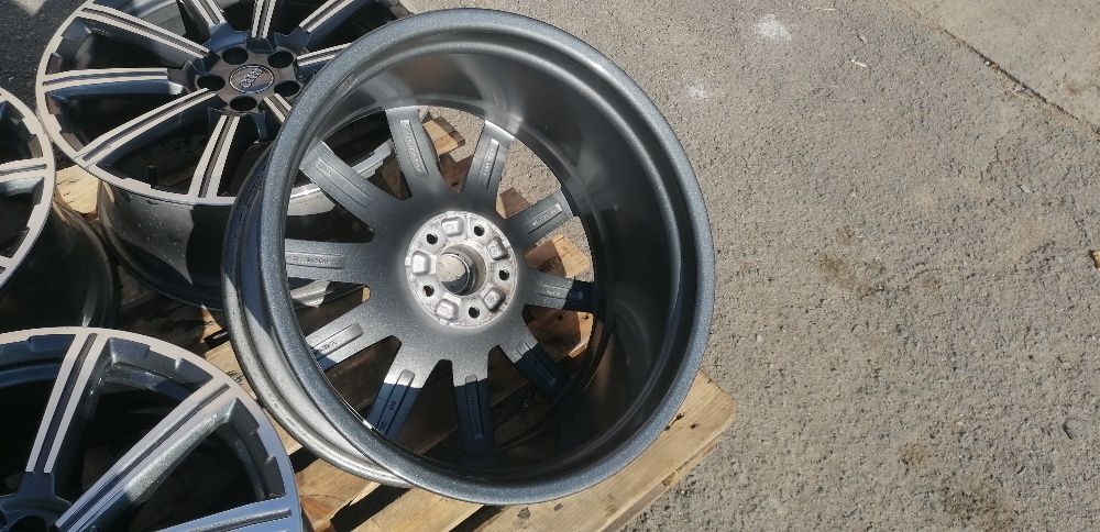 20 цола 5 х 112 мм АУДИ Кю7 / Ес Кю7 и други - 9 инча / ЕТ 33