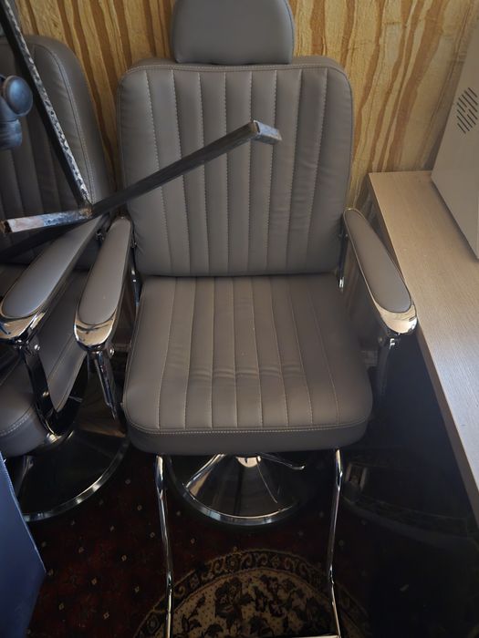 Парикмахерские кресла