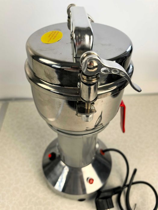 Grinder Rasnita inox 250g 1200W 339 lei