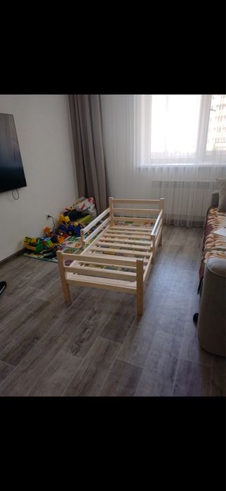 Продам детскую кроватку