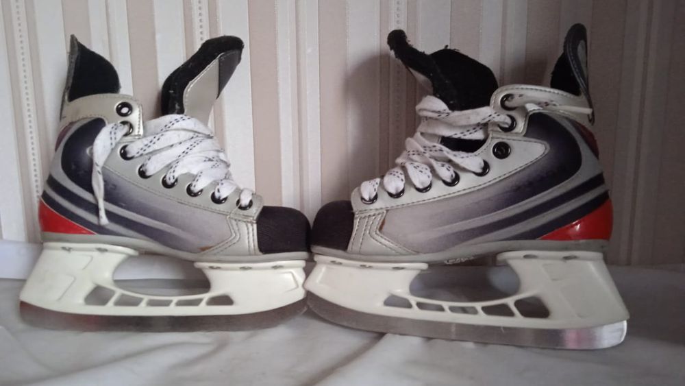 Продам коньки отличного состояния