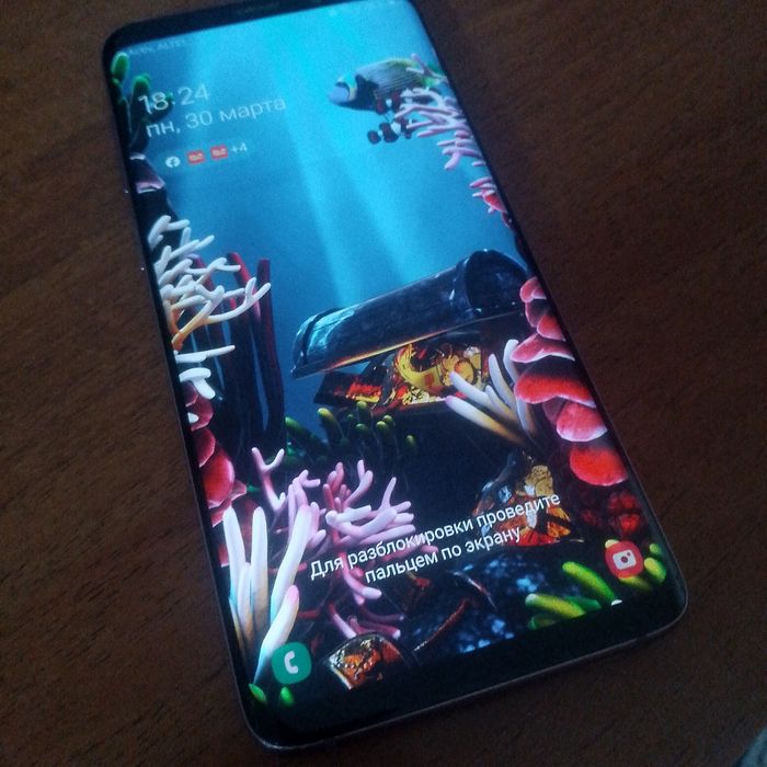 Продам телефон Самсунг