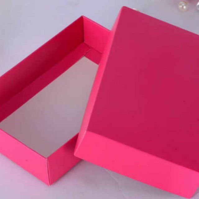 самоклейка этикетка бирка каробка