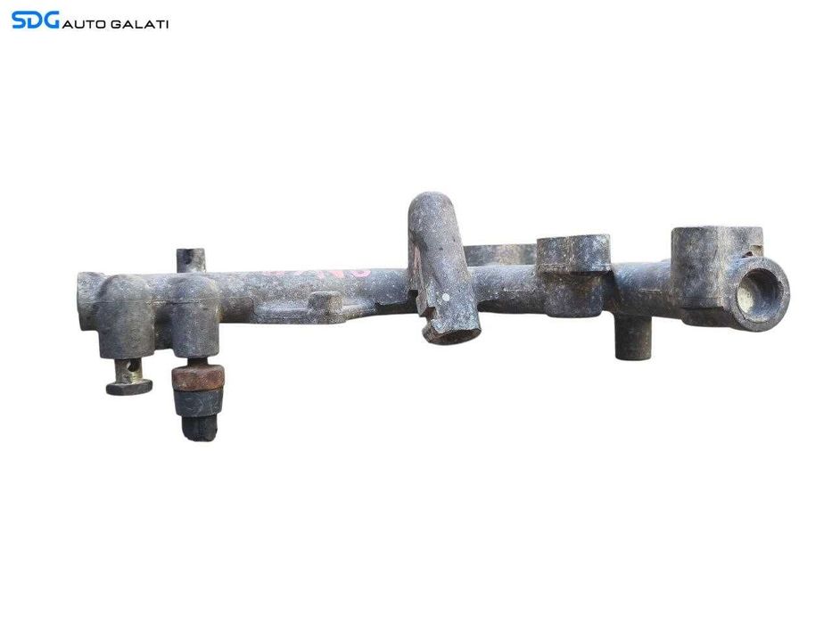 Suport Carcasa Filtru Ulei Radiator Termoflot Toyota Rav 4 2.2 D 2006 - 2012 Cod 1578126010 ( Prezinta un Dinte Rupt ) [LR1998]