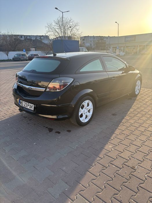 Opel Astra H GTC