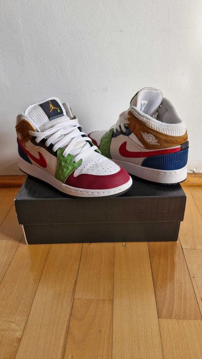 Air Jordan 1 Mid SE (GS) Messy Room Patchwork, mărimea 38.5