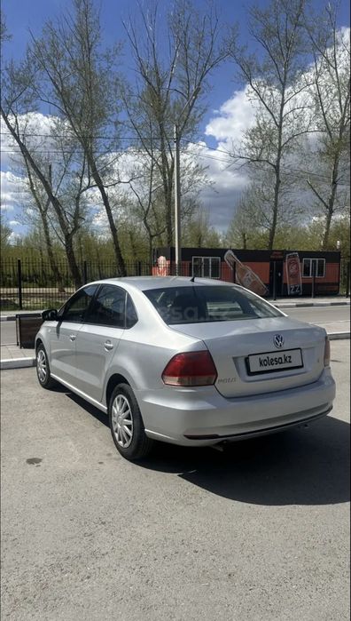 Продам Volkswagen Polo 2013, автомат