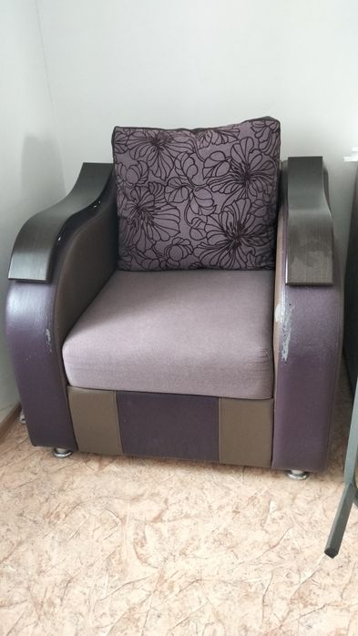 Продам кресло в отличном состояний