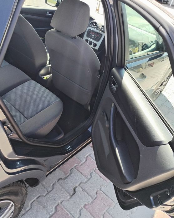 Vând Ford Focus benzină